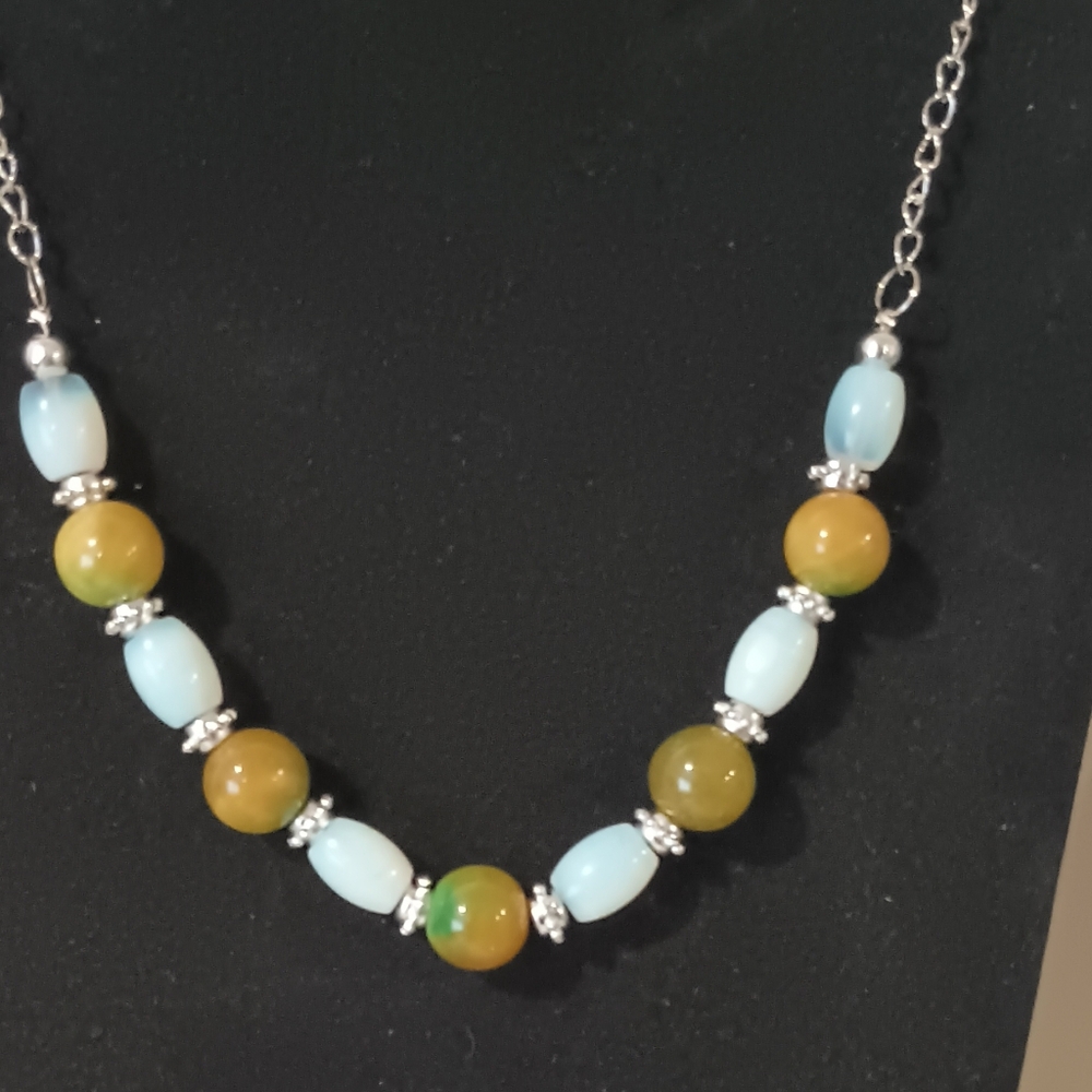 Bead Necklace / Mix Of Glass, Acrylic, Gemstones Beads - Picture 6 of 12